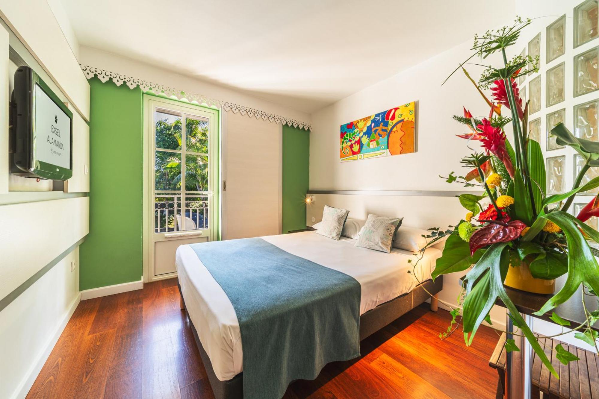 Hotel Exsel Alamanda Сен-Жиль-ле-Бэн Экстерьер фото